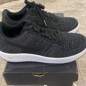 Brand New Nike Air Force 1 Flyknit Low